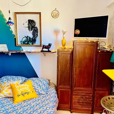 Elegant Sous Les Toits Apartment Marseille